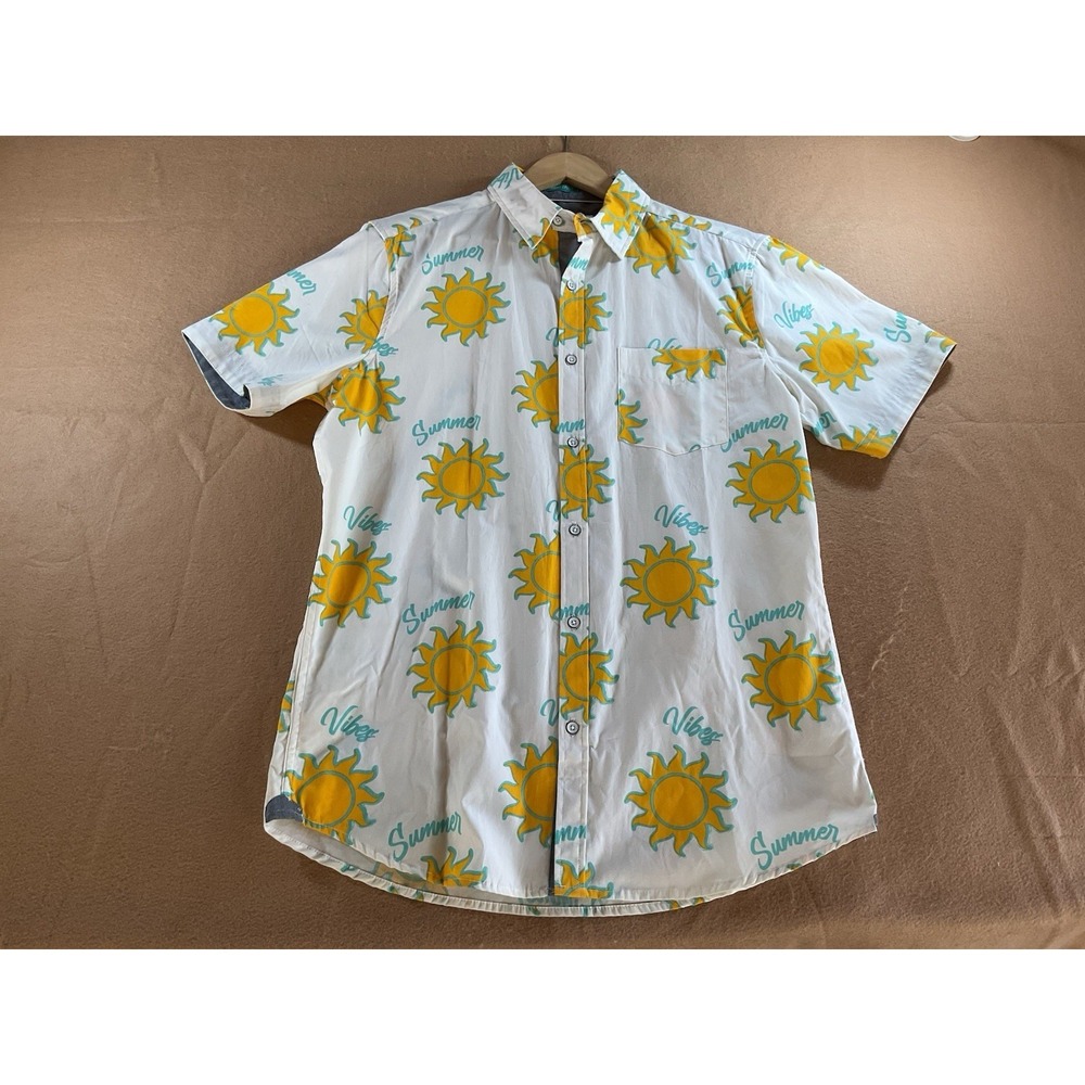 Free Planet Summer Button Up Short Sleeve Mens Shirt Medium Summer Vacay Spirit